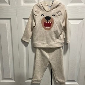 Old navy matching set 12-18 m